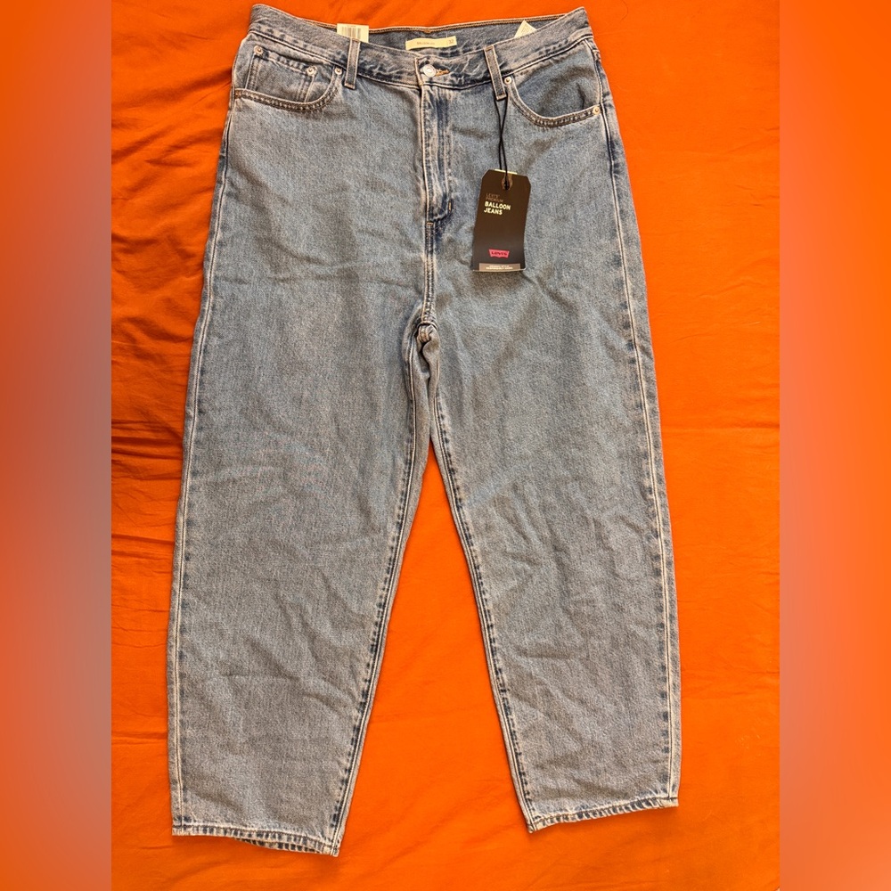 NWT Women’s Levi's Premium Balloon Jeans